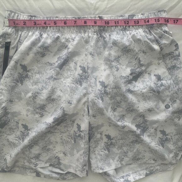 RB3 Mens Active Shorts L White Camo Running Pockets Performance Drawstring - Picture 9 of 11